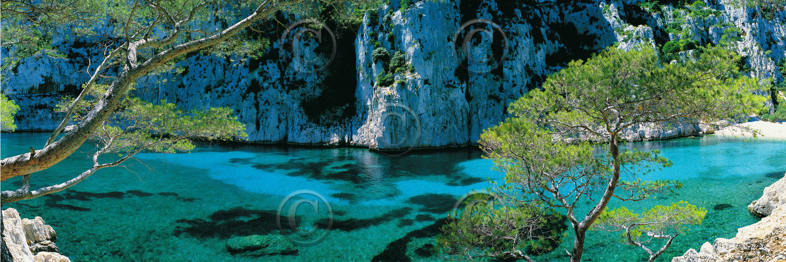 paris-11-essais-double-ref-150-9-calanque-marseille-en-vau-lagon-52x150-33x-95-20x60-.jpg