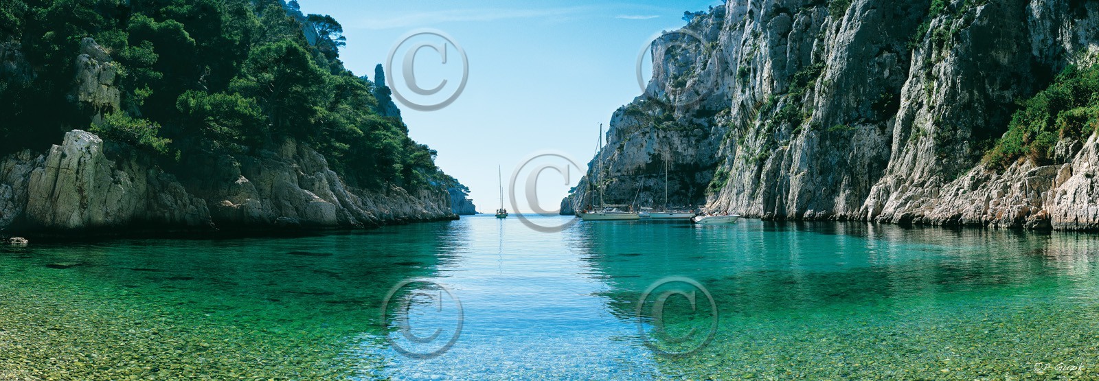 CALANQUE EN VAU LE FIORDCalanques Provence MarseilleFORMAT DISPONIBLE  150X52cm  33X95cm ( et 20X60cm en vente direct uniquement )pas de telechargement disponible.A chaque format correspond une éditions limitée spécifique .© collection P GUZIKA titre indicatif suivant la finition, tarif encadré vente direct:150 x 52 cm 180€33   x 95 cm   99€20   x 60 cm   39€disponible en  30 X10 cm  sur stand en vente directDISPONIBLE SUIVANT STOCK -  CRÉATION JOURNALIERE  -